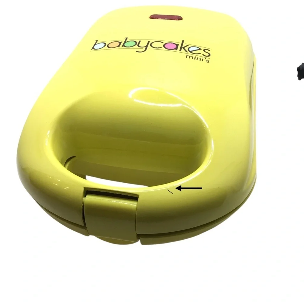 Babycakes Mini's Nonstick Coated Donut Maker #DNM-30 [Yellow] *NEW NO BOX